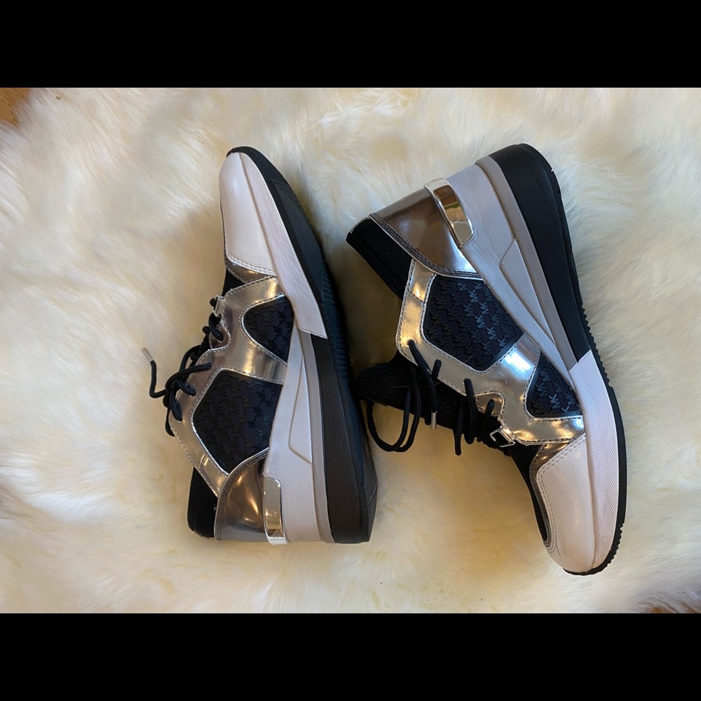 Micheal Kors sneakers